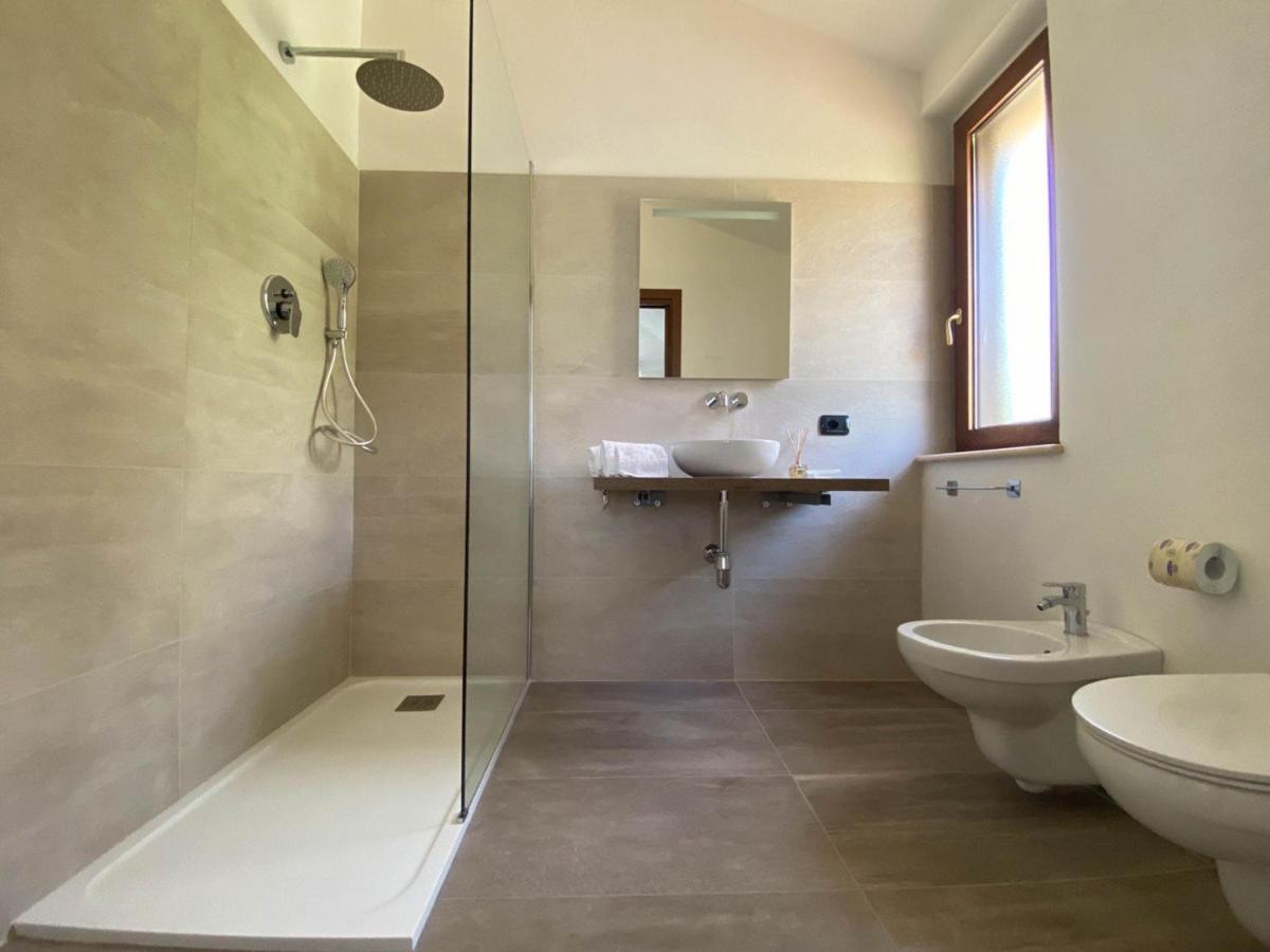 Relais Ruggiero Bed & Breakfast Ле Кастела Екстериор снимка