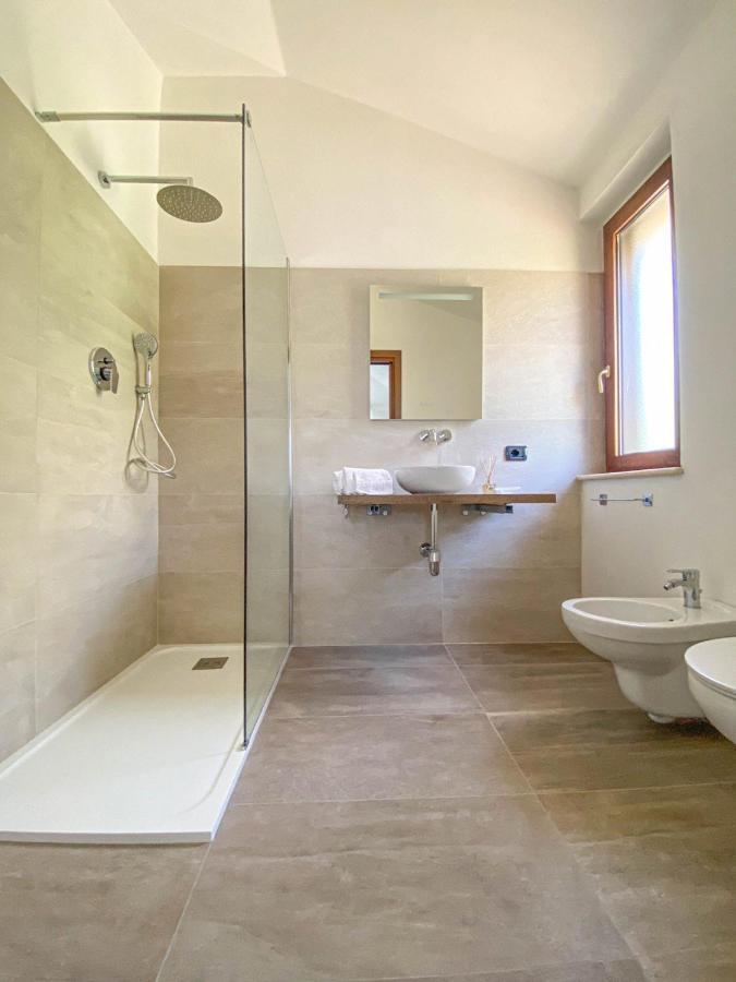 Relais Ruggiero Bed & Breakfast Ле Кастела Екстериор снимка