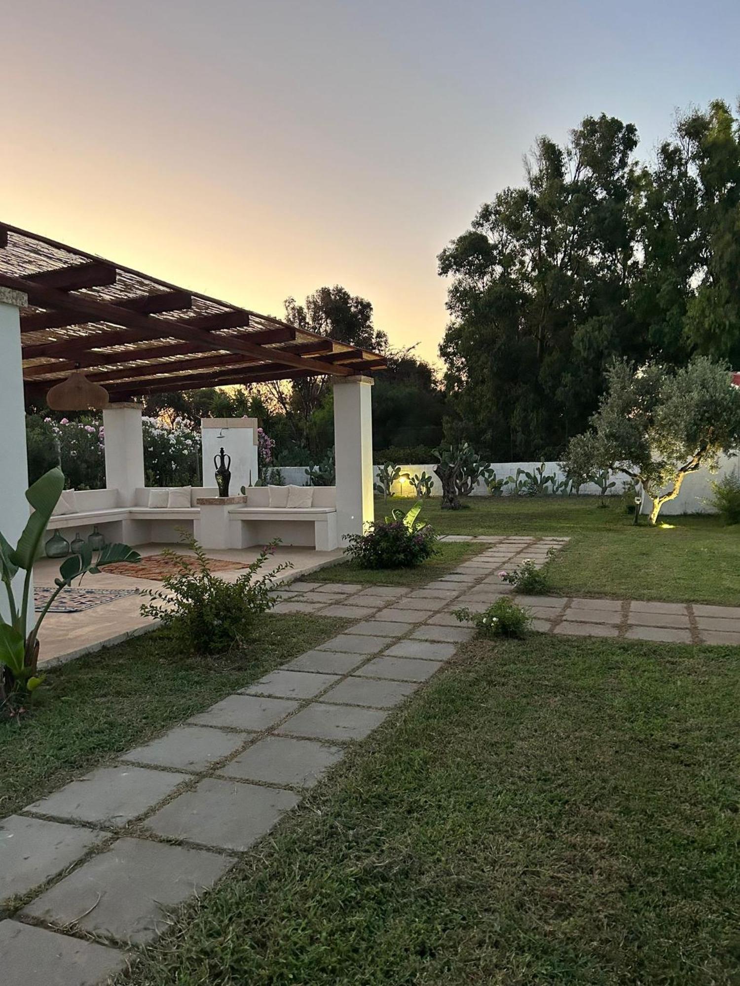 Relais Ruggiero Bed & Breakfast Ле Кастела Екстериор снимка